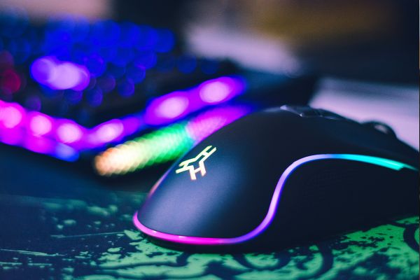Souris sans-fil ergonomique en vente à Châteauneuf