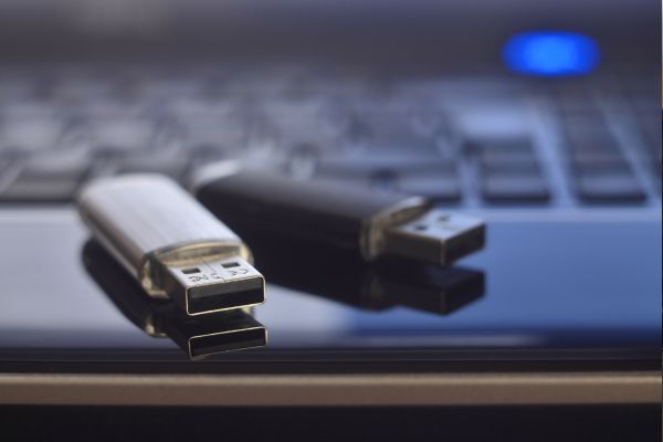 Clé USB de stockage rapide à Châteauneuf